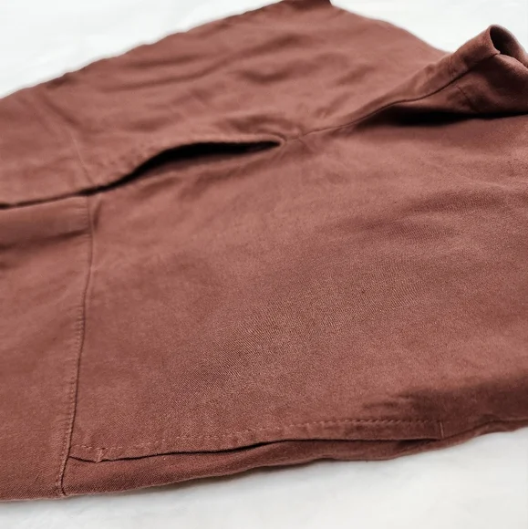 Club Monaco Brown Shorts - Picture 5 of 7